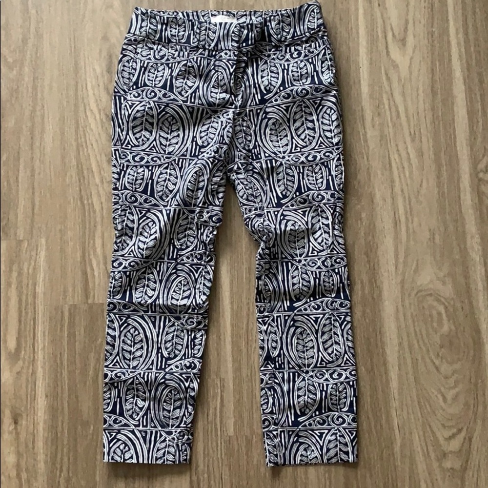 Fun printed navy and white pants. Cropped. Loft